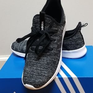Womens Adidas Cloudfoam size 8.5